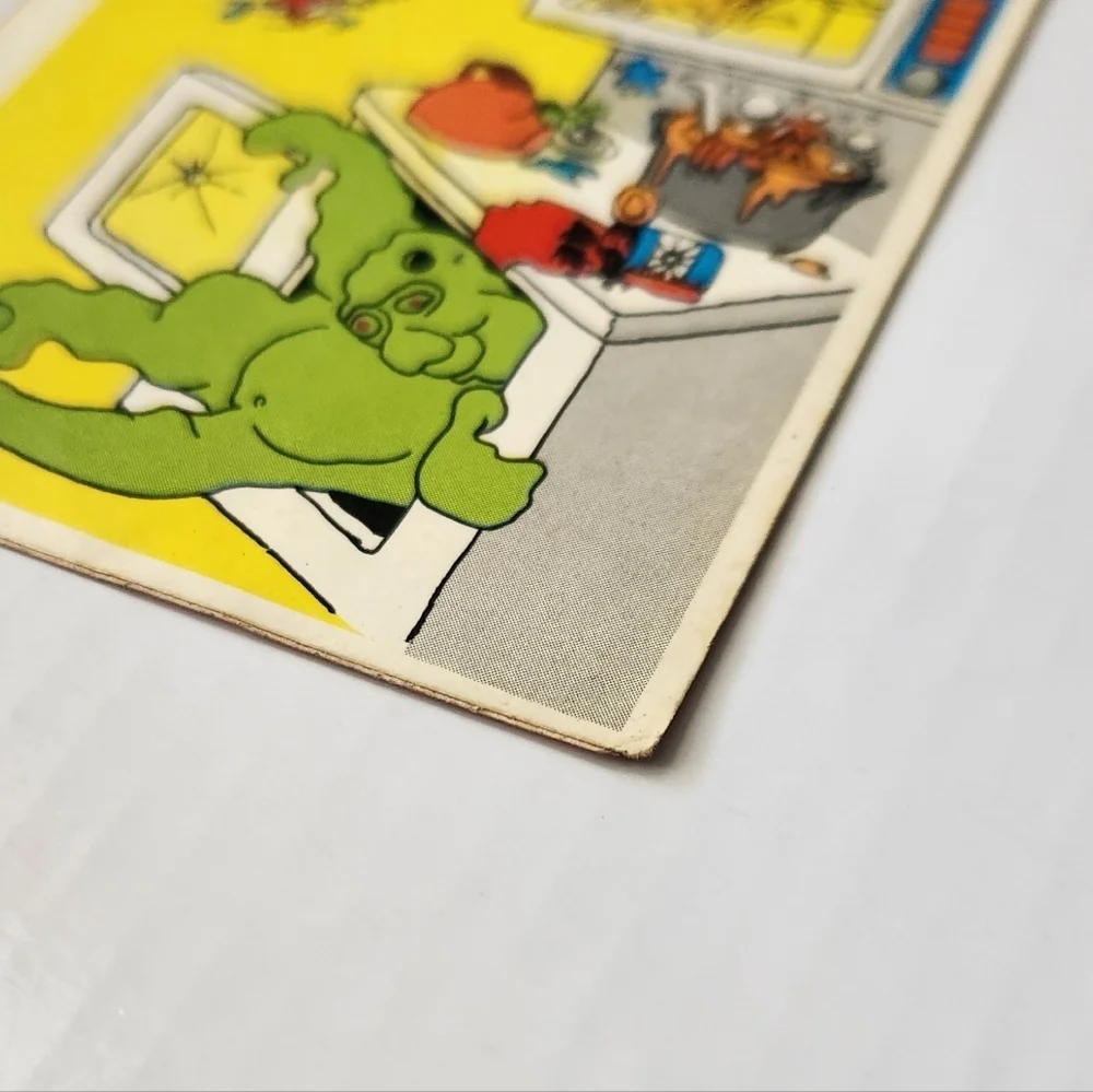🥣 Vintage 1973 Topps WACKY PACKAGES “Betty Cooker Crock Book” Sticker 🟢